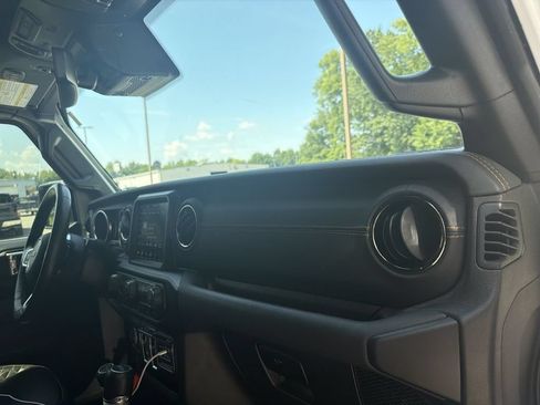 Used 2021 Jeep Wrangler Unlimited Sahara AWD/4WD image 29