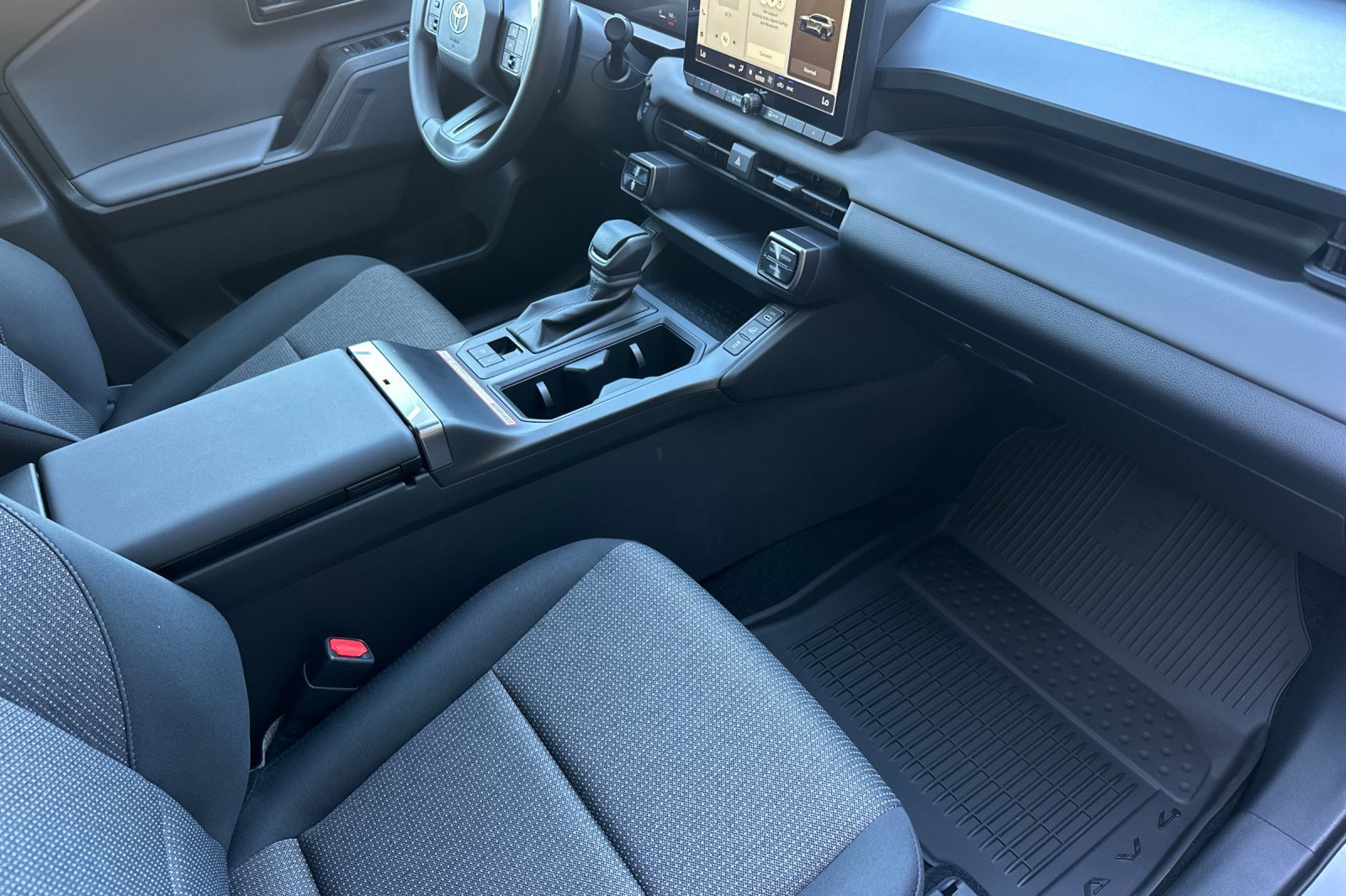New 2026 Toyota RAV4 LE AWD/4WD image 18