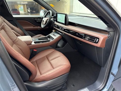 New 2026 Lincoln Aviator Reserve image 7