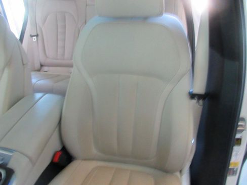 Used 2022 BMW X5 xDrive45e AWD/4WD image 16
