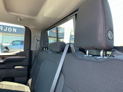 New 2026 GMC Sierra 1500 SLE w/ Preferred Package image 11