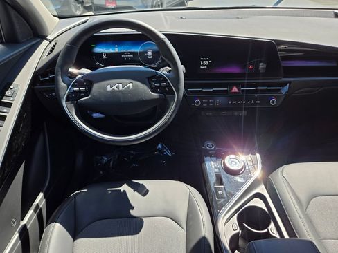 Used 2024 Kia Niro Wind w/ Wind Preserve Package FWD image 18