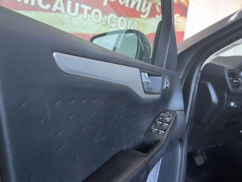 Used 2020 Ford Escape SEL image 19