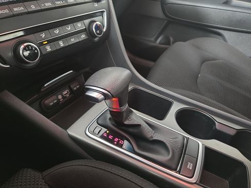 Used 2019 Kia Optima LX image 22