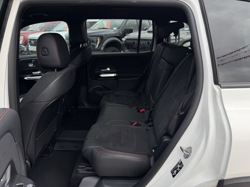 Used 2023 Mercedes-Benz GLB 250 image 13