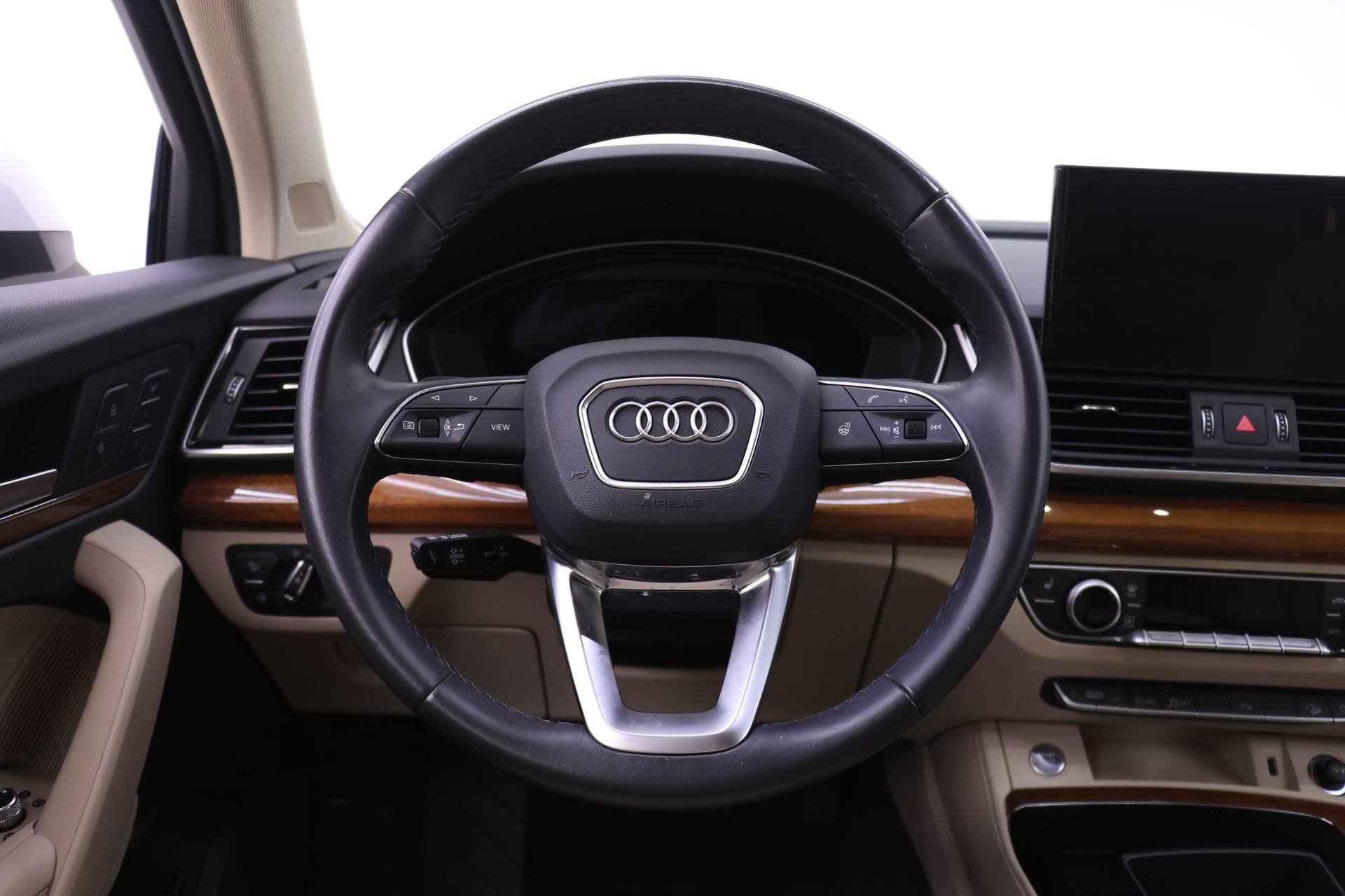 Certified 2023 Audi Q5 2.0T Premium Plus w/ Premium Plus Package AWD/4WD image 17