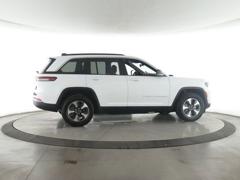 Used 2024 Jeep Grand Cherokee Limited 4xe AWD/4WD image 6