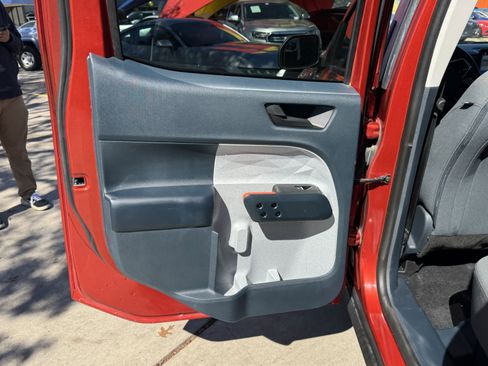 Certified 2022 Ford Maverick XLT w/ XLT Luxury Package image 16