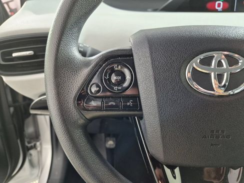 Used 2022 Toyota Prius LE FWD image 14