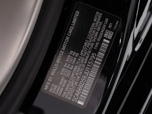 Certified 2018 Rolls-Royce Dawn RWD image 57