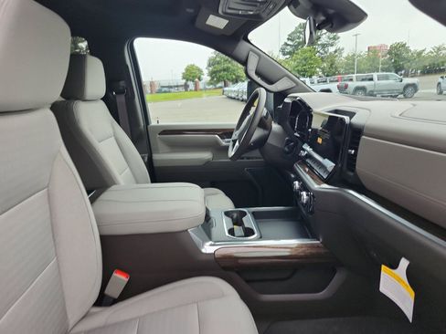 New 2026 GMC Sierra 3500 SLE w/ SLE Convenience Package AWD/4WD image 7