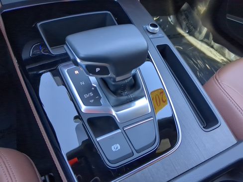 Used 2023 Audi Q5 2.0T Premium Plus w/ Premium Plus Package image 28