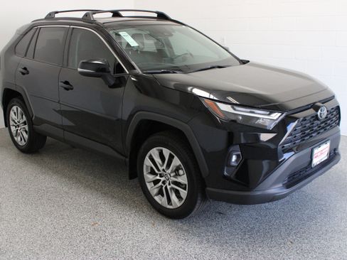 Used 2025 Toyota RAV4 XLE Premium FWD image 4