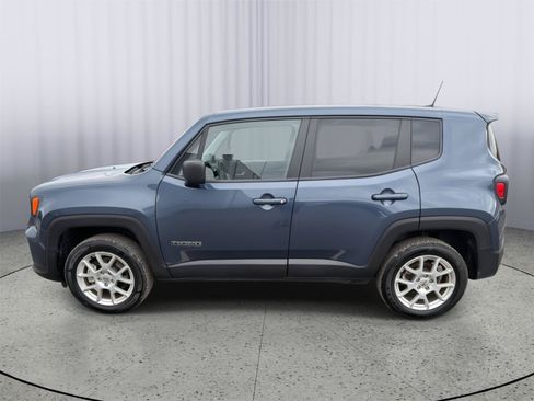 Used 2023 Jeep Renegade Latitude AWD/4WD image 7