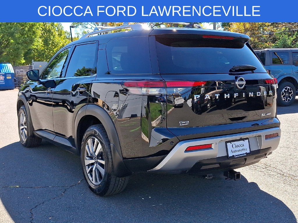 Used 2023 Nissan Pathfinder SL AWD/4WD image 7