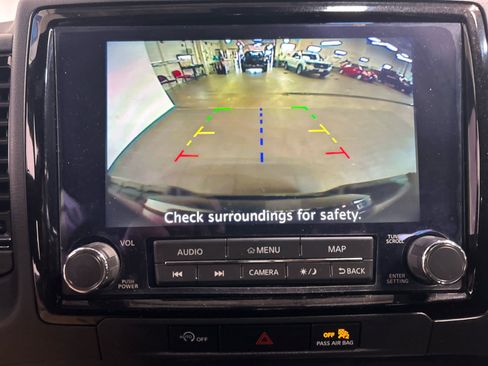 Used 2024 Nissan Frontier PRO-4X w/ Technology Package AWD/4WD image 5