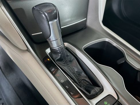 Used 2018 Honda Accord EX-L image 24
