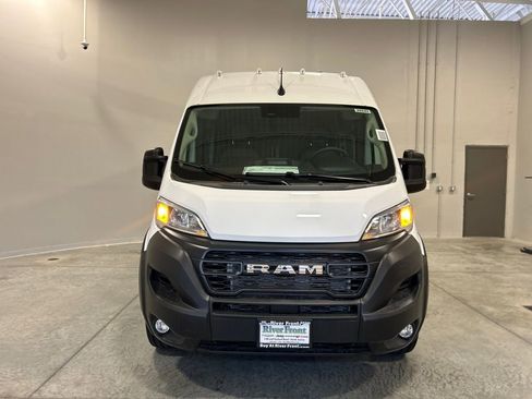 New 2026 RAM ProMaster 2500 w/ Convenience Group FWD image 3