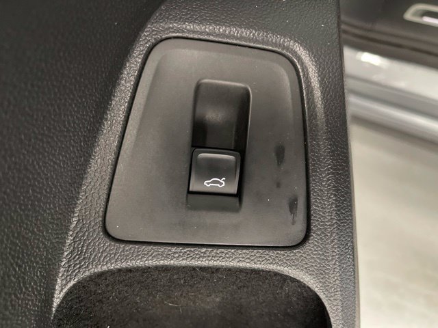 Used 2018 Volkswagen Tiguan SEL Premium AWD/4WD image 28
