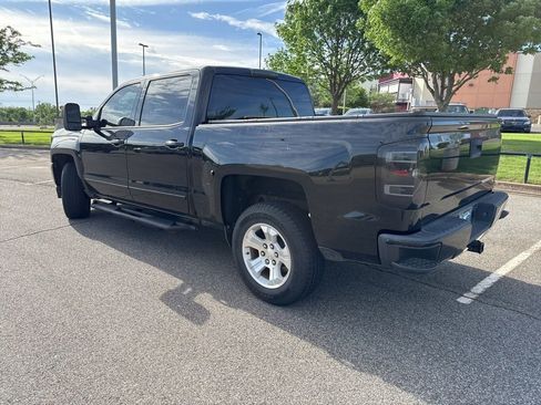 Used 2018 Chevrolet Silverado 1500 LT w/ Texas Edition image 5