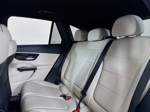 New 2026 Mercedes-Benz GLC 300 image 7