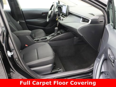 Used 2025 Toyota Corolla LE image 33