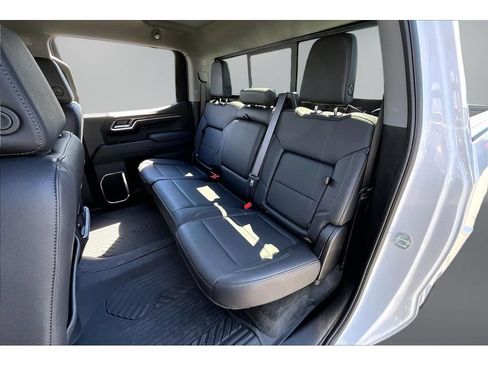 Used 2024 Chevrolet Silverado 1500 LT Trail Boss w/ Convenience Package II AWD/4WD image 23