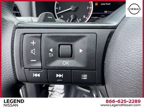 Used 2023 Nissan Rogue S AWD/4WD image 21
