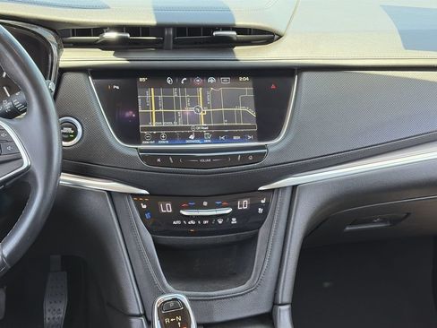 Used 2017 Cadillac XT5 Premium Luxury AWD/4WD image 14