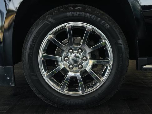 Used 2019 GMC Yukon Denali w/ Open Road Package AWD/4WD image 29