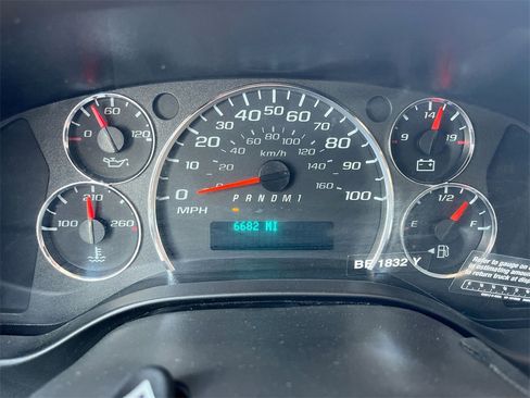 Used 2024 GMC Savana 2500 w/ Driver Convenience Package image 22