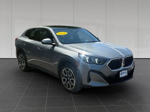 Used 2026 BMW X2 xDrive28i AWD/4WD image 7