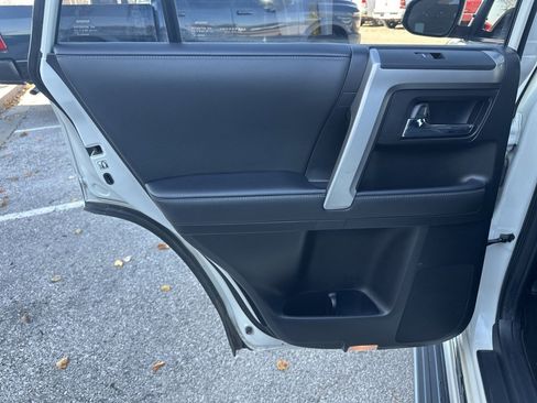 Used 2020 Toyota 4Runner Limited image 42