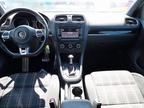 Used 2010 Volkswagen GTI 4-Door image 18
