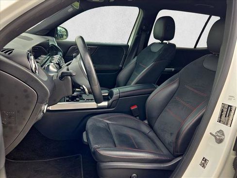 Used 2021 Mercedes-Benz GLB 250 image 15