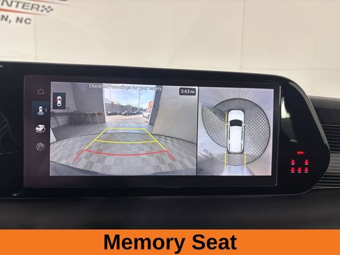 Used 2024 Hyundai Palisade Calligraphy image 18