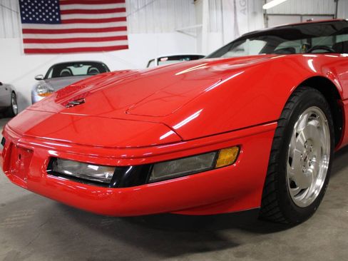 Used 1993 Chevrolet Corvette Coupe RWD image 10