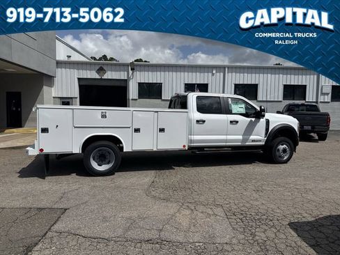New 2025 Ford F550 2WD Crew Cab image 9