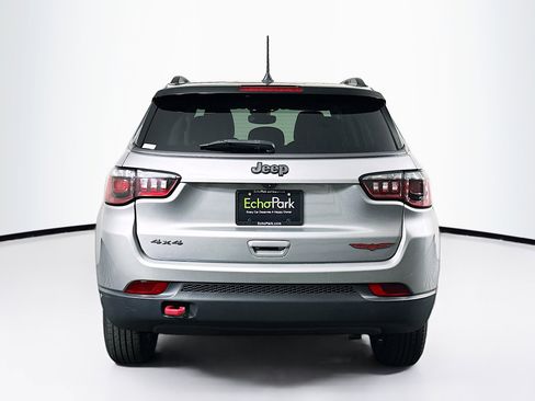 Used 2022 Jeep Compass Trailhawk w/ Trailhawk Convenience Group image 7