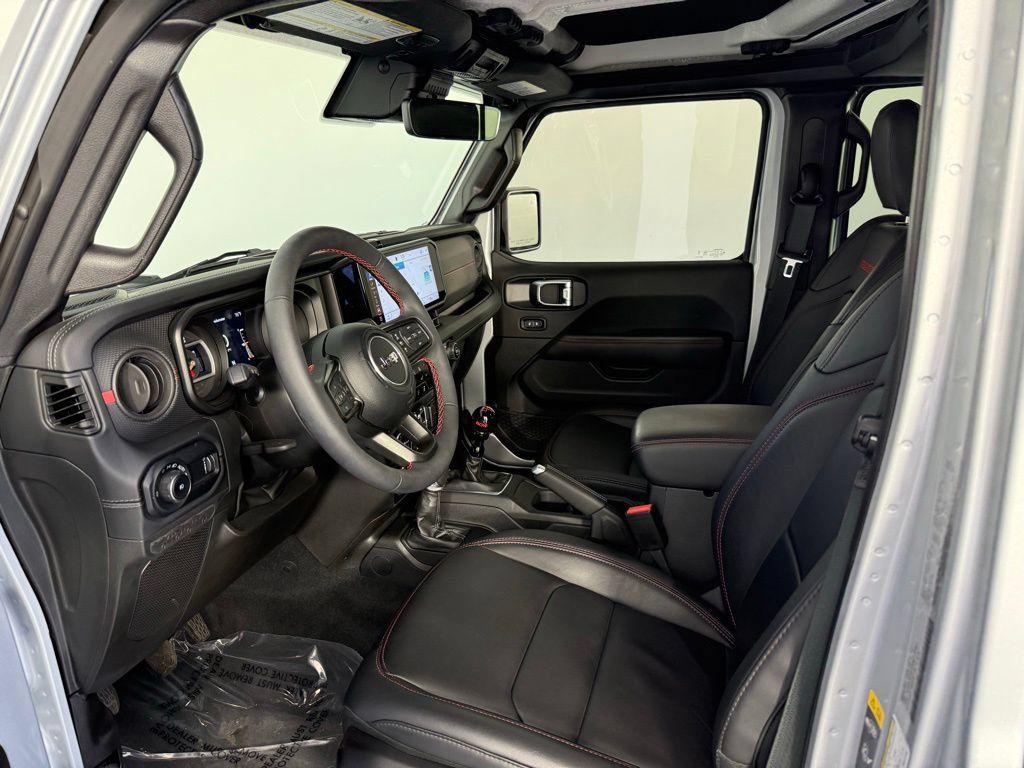 Used 2024 Jeep Wrangler Unlimited Rubicon AWD/4WD image 14