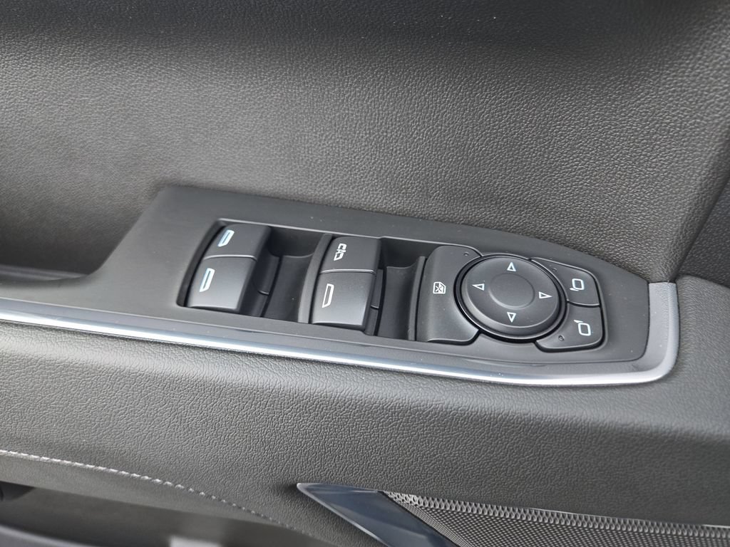 Used 2024 Chevrolet Silverado 1500 LT AWD/4WD image 34
