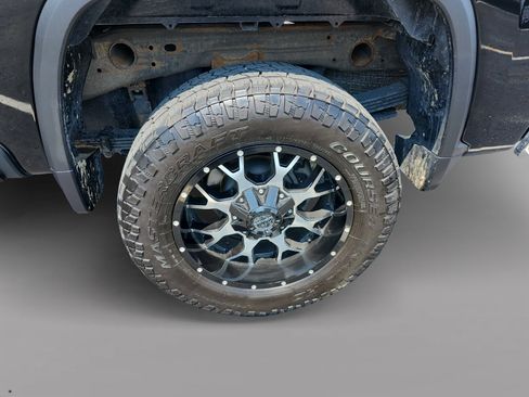 Used 2024 Chevrolet Silverado 2500 LT w/ Convenience Package AWD/4WD image 15