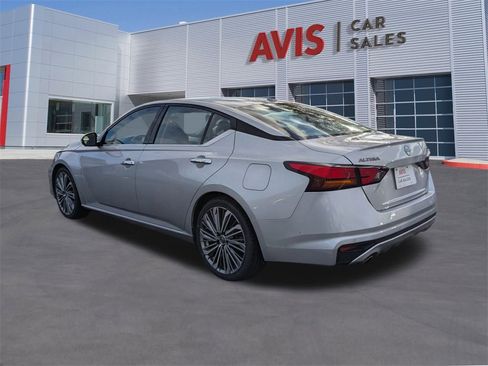 Used 2023 Nissan Altima 2.5 SL image 3