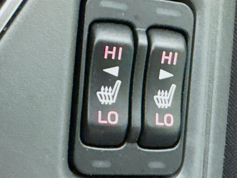 Used 2025 Subaru Crosstrek 2.0i Premium image 23