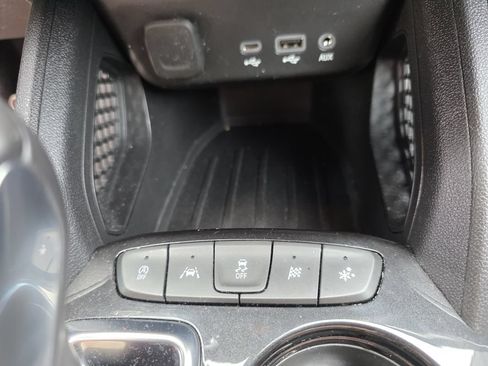 Used 2022 Chevrolet TrailBlazer RS FWD image 27