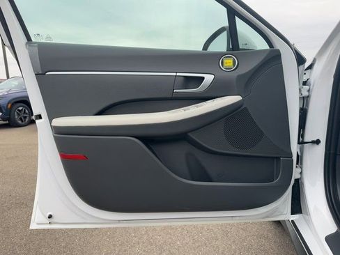 New 2025 Hyundai Sonata SE FWD image 15