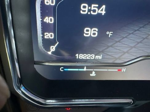Used 2025 GMC Sierra 1500 AT4 w/ AT4 Premium Package AWD/4WD image 11