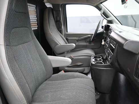 Used 2024 Chevrolet Express 2500 w/ Driver Convenience Package RWD image 31