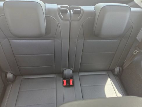 Used 2019 Volkswagen Tiguan SE w/ Panoramic Sunroof Package FWD image 28