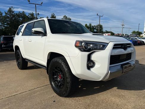 Used 2024 Toyota 4Runner TRD Off-Road Premium w/ Moonroof Package AWD/4WD image 1